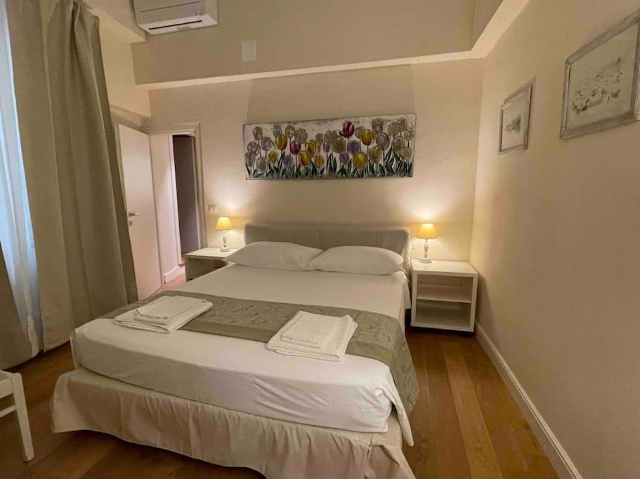 Cozy Santa Maria Novella Uffizi Duomo 2Beds-2Baths Lejlighed Firenze Eksteriør billede