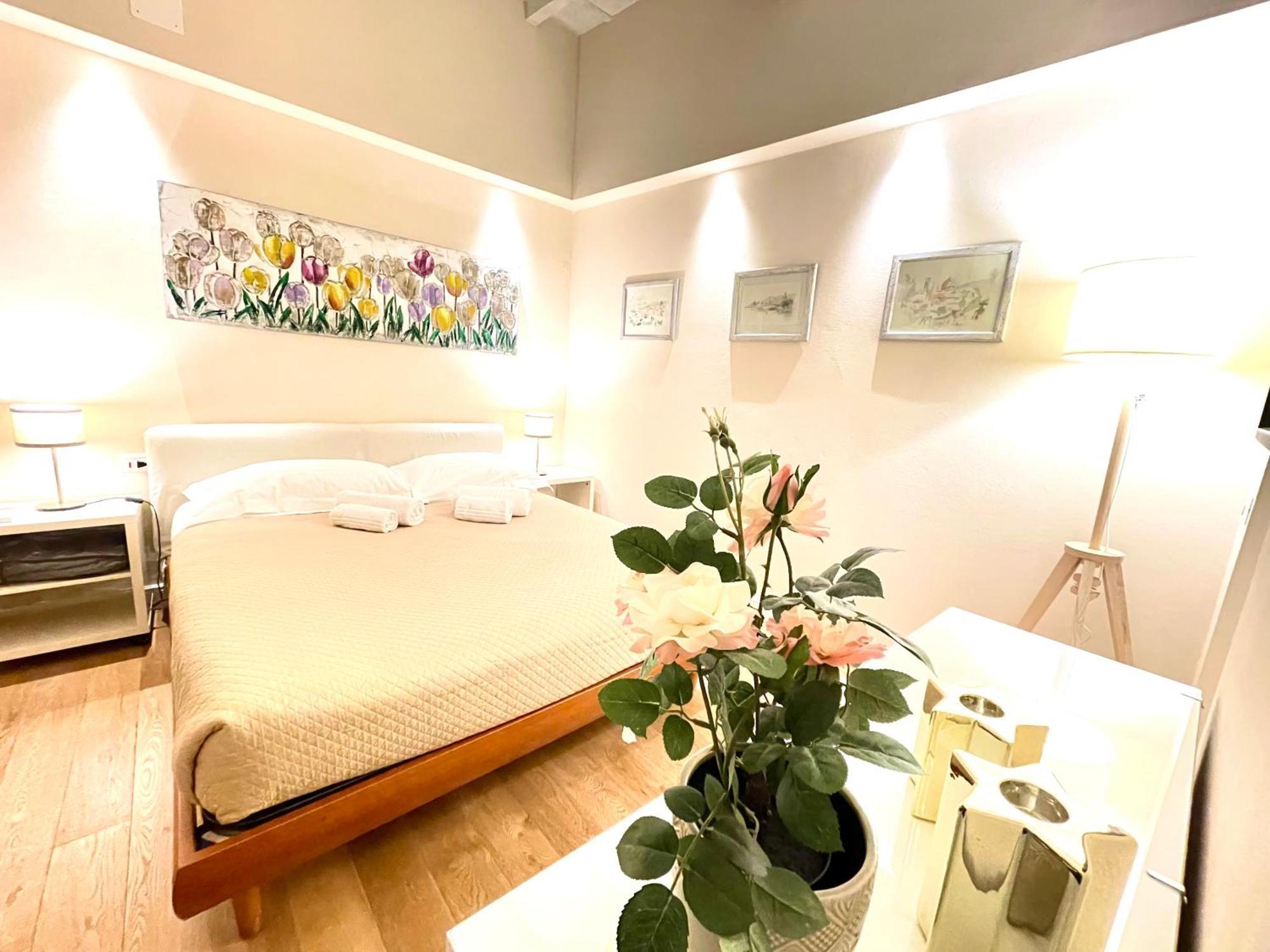 Cozy Santa Maria Novella Uffizi Duomo 2Beds-2Baths Lejlighed Firenze Eksteriør billede
